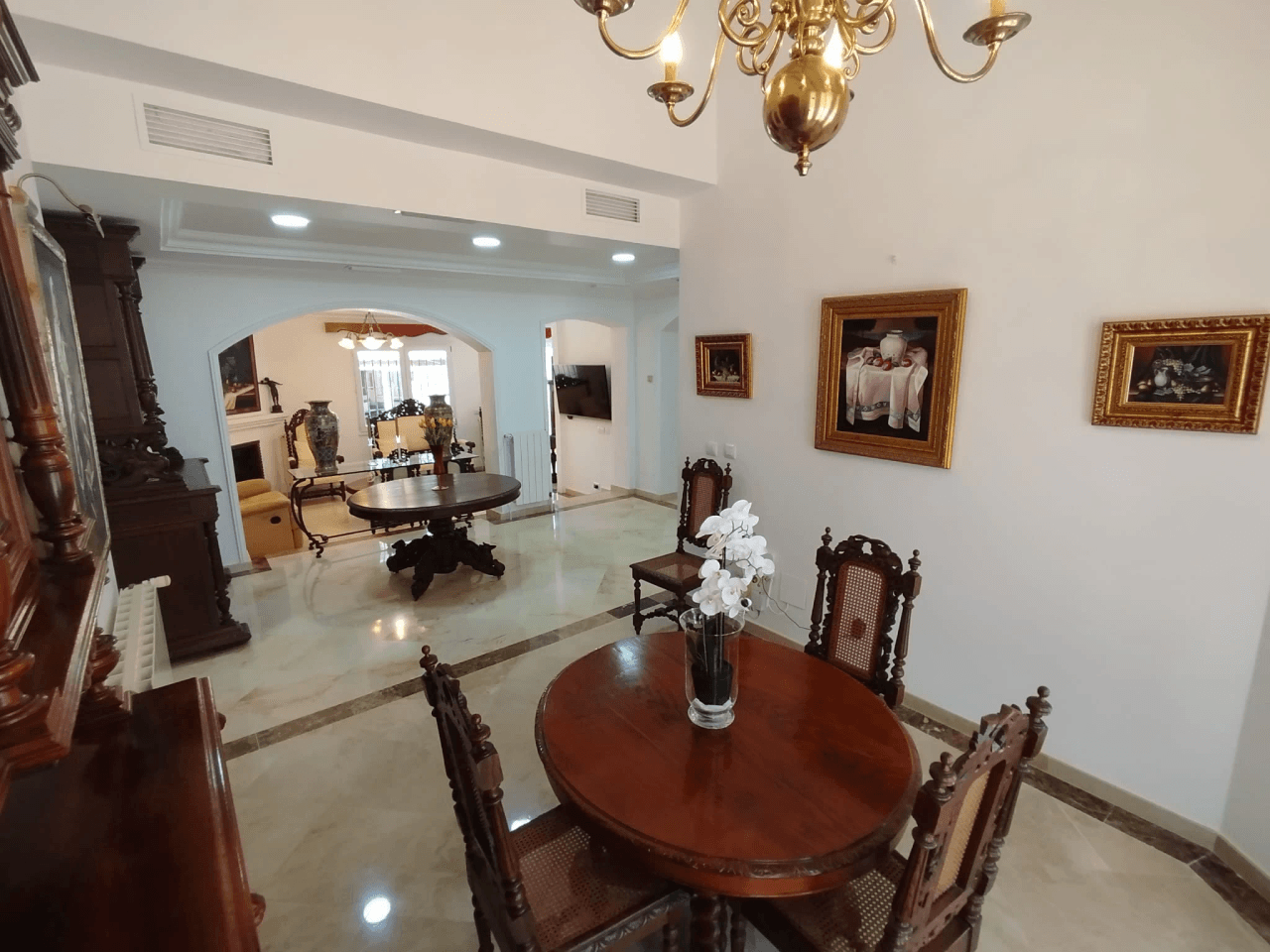 EXCLUSIEVE VILLA TE KOOP