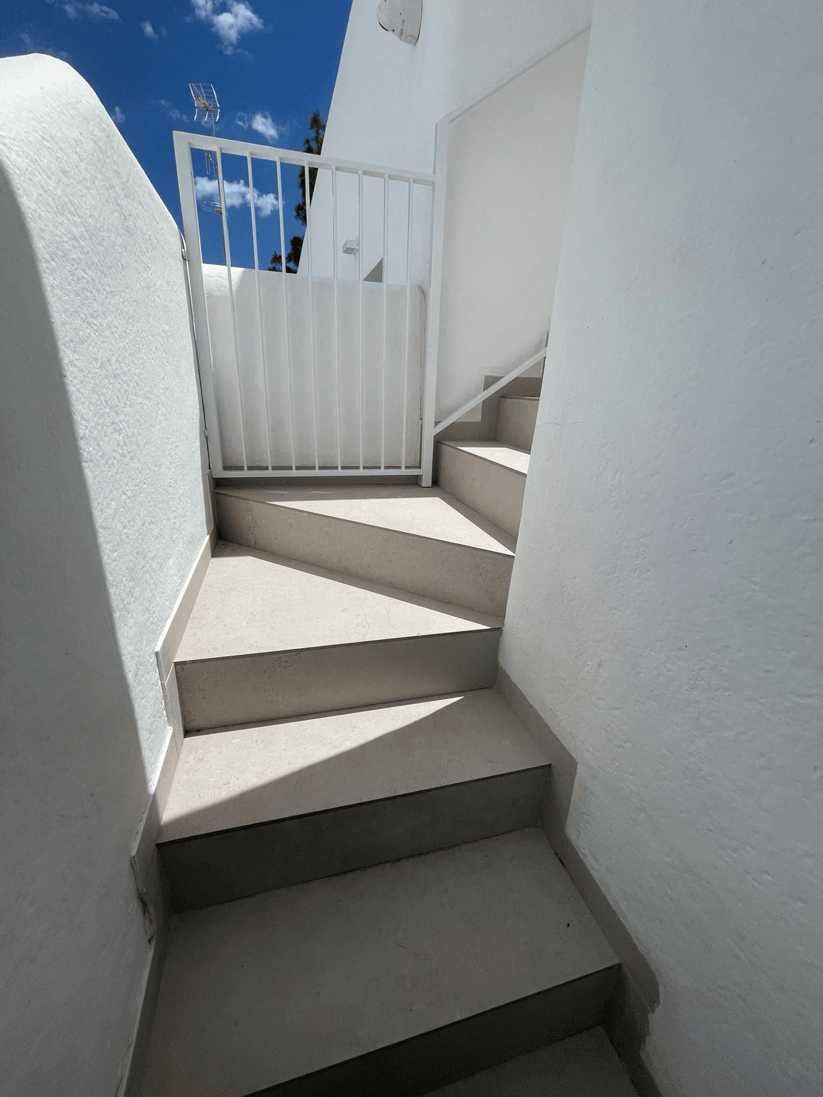 EXCLUSIEVE VILLA TE KOOP